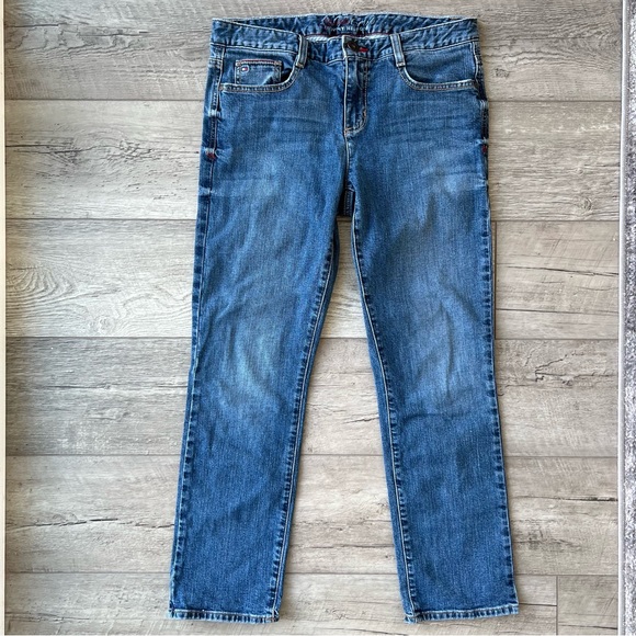 Tommy Hilfiger Medium Wash Spirit Crop Jeans | Size 8 - Picture 3 of 9